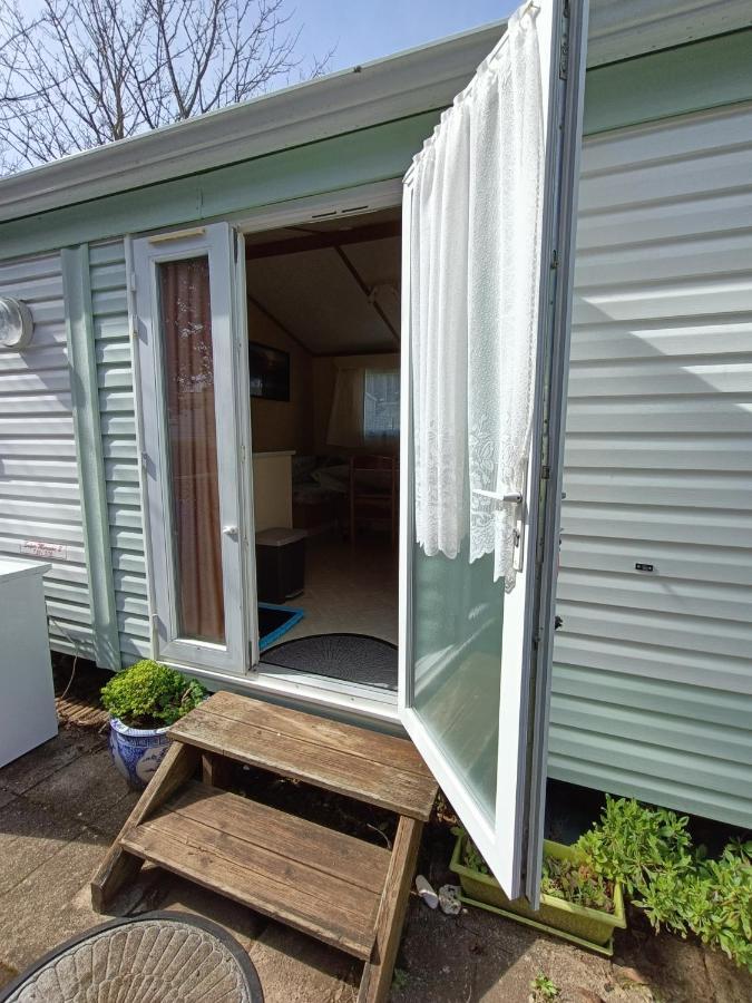 Mobilhome Oléron simple et spacieux à 1min de l'Océan La Cotinière Extérieur photo